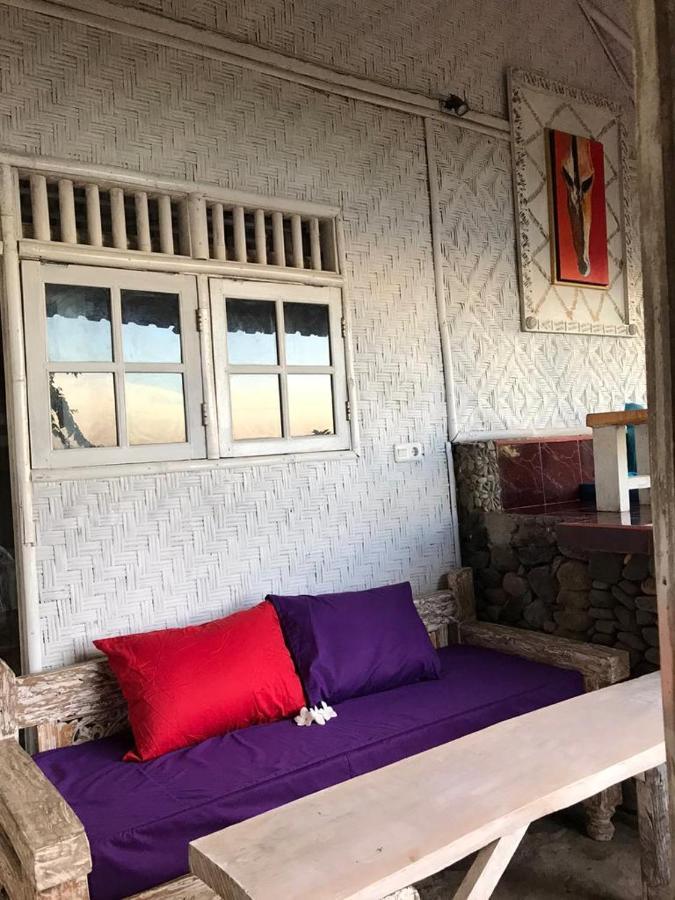 Waenis Sunset View Hotel And Restaurant, Amed, Bali Экстерьер фото