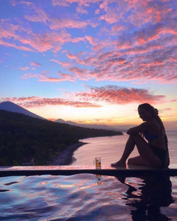 Waenis Sunset View Hotel And Restaurant, Amed, Bali Экстерьер фото