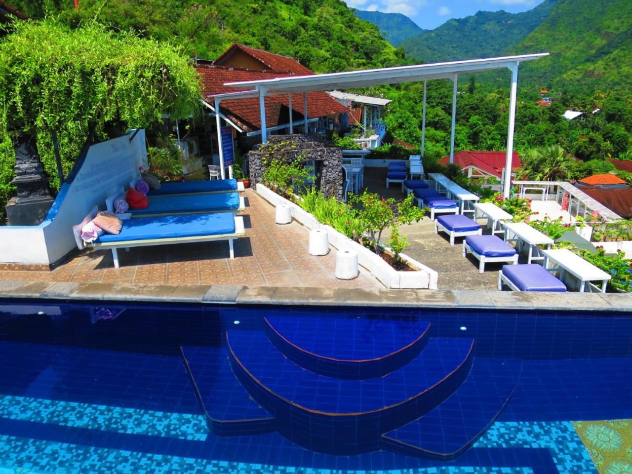 Waenis Sunset View Hotel And Restaurant, Amed, Bali Экстерьер фото