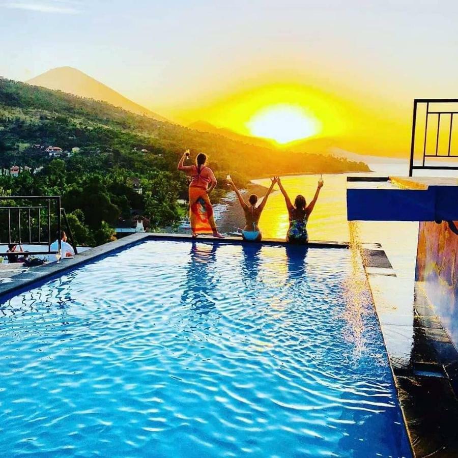 Waenis Sunset View Hotel And Restaurant, Amed, Bali Экстерьер фото