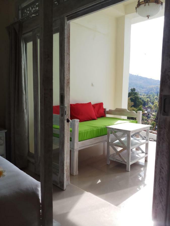 Waenis Sunset View Hotel And Restaurant, Amed, Bali Экстерьер фото