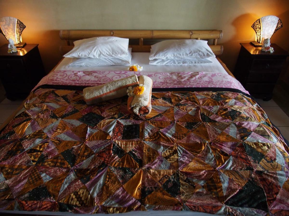 Waenis Sunset View Hotel And Restaurant, Amed, Bali Экстерьер фото