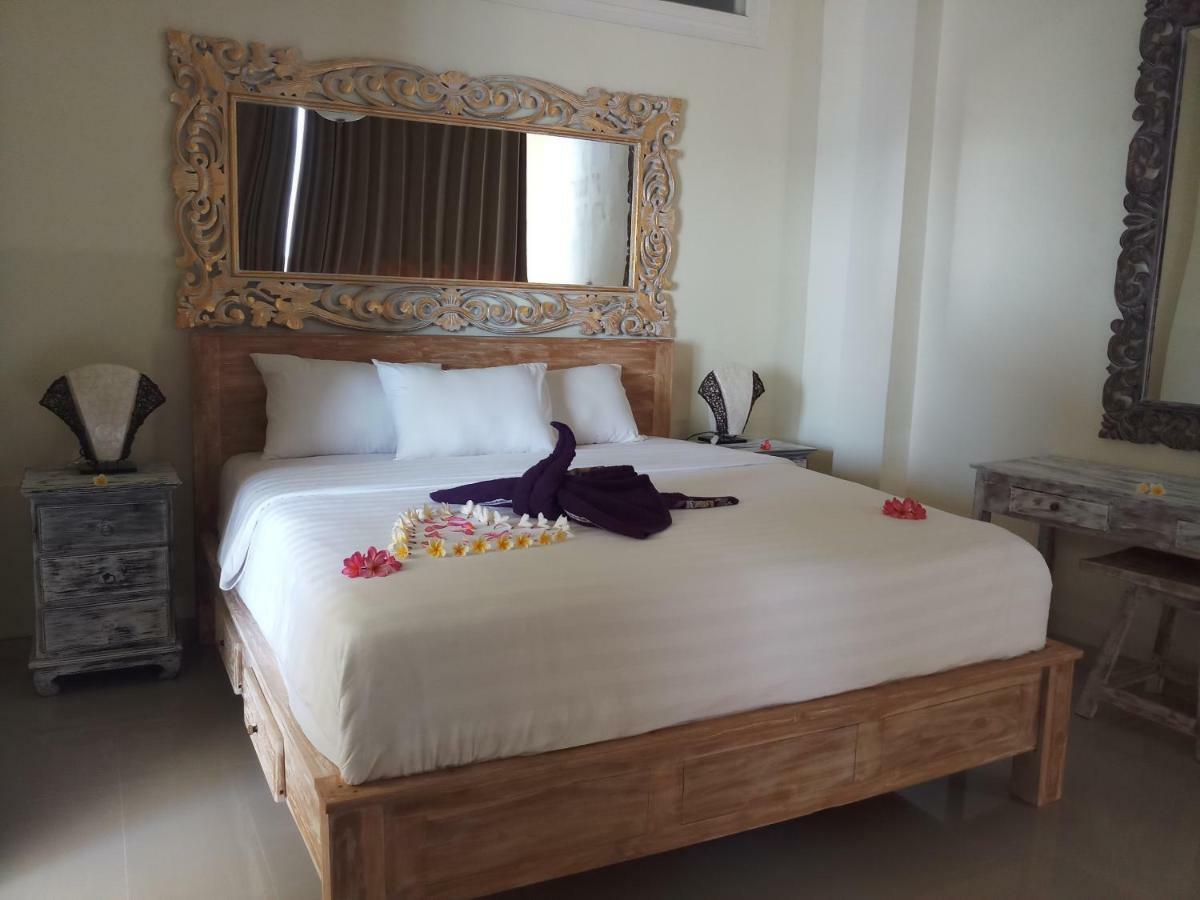 Waenis Sunset View Hotel And Restaurant, Amed, Bali Экстерьер фото
