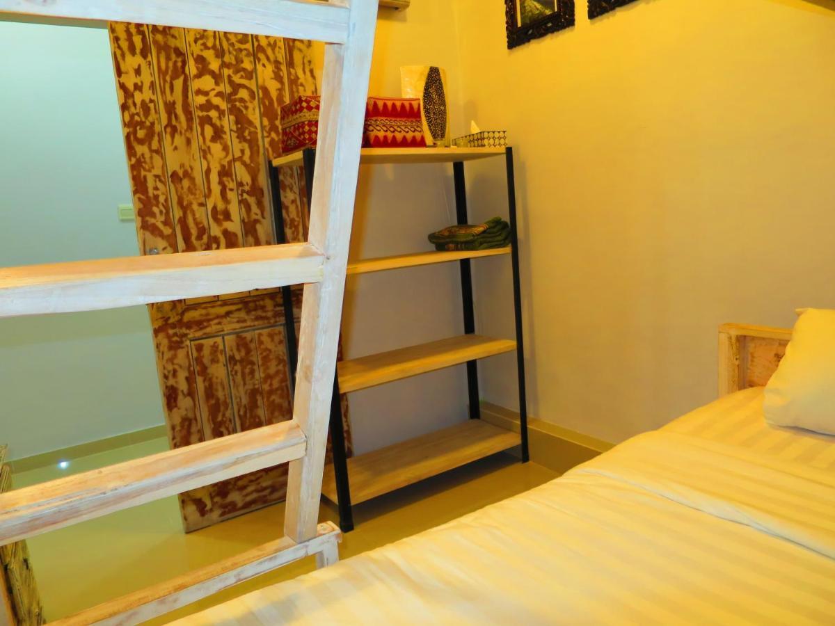 Waenis Sunset View Hotel And Restaurant, Amed, Bali Экстерьер фото
